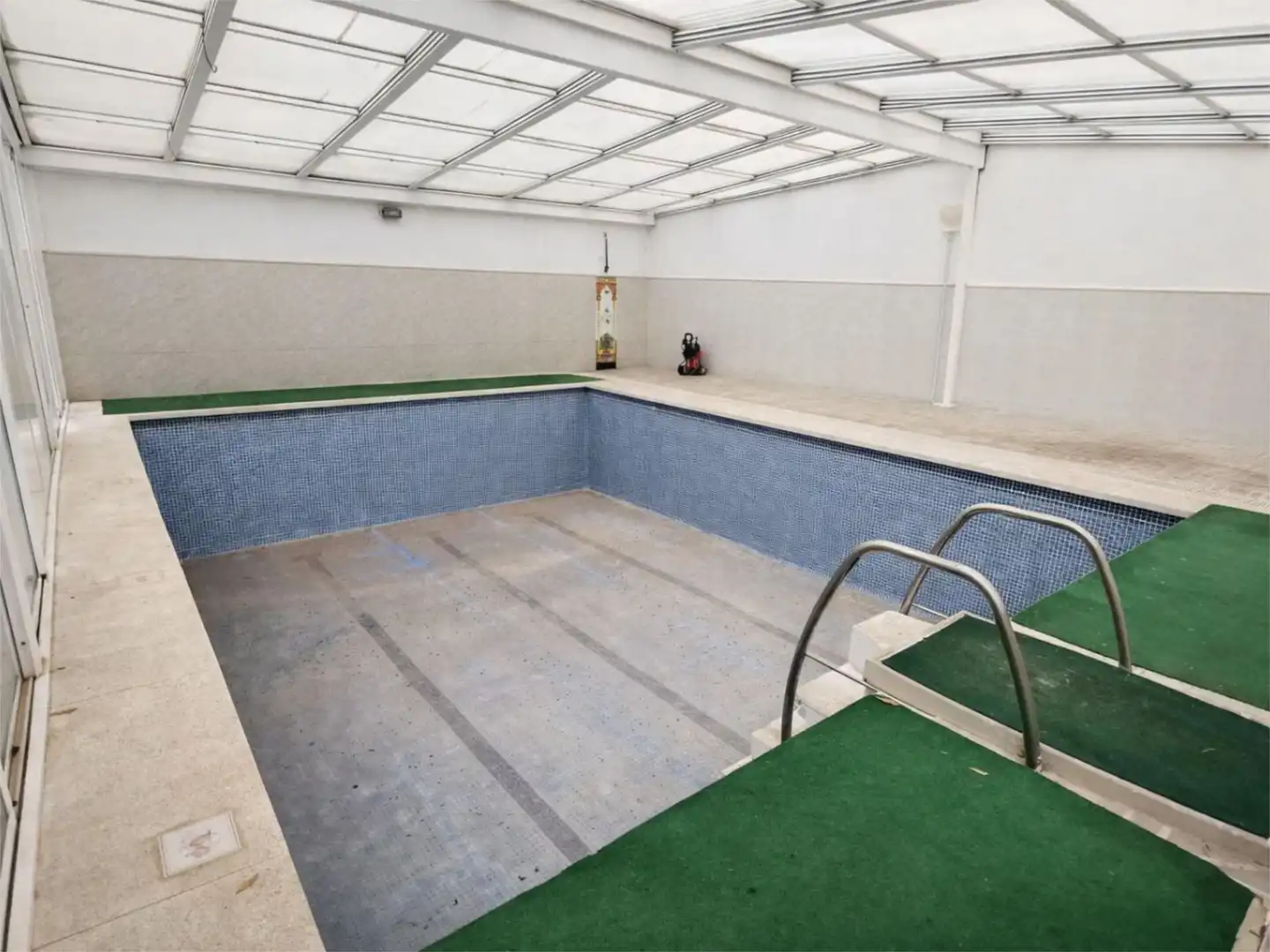 Casa o chalet en venta en Avenida de la Virgen de Loreto, 3, Centro Piscina de Casa o chalet en venta en Torrejón de Ardoz con Terraza y Piscina