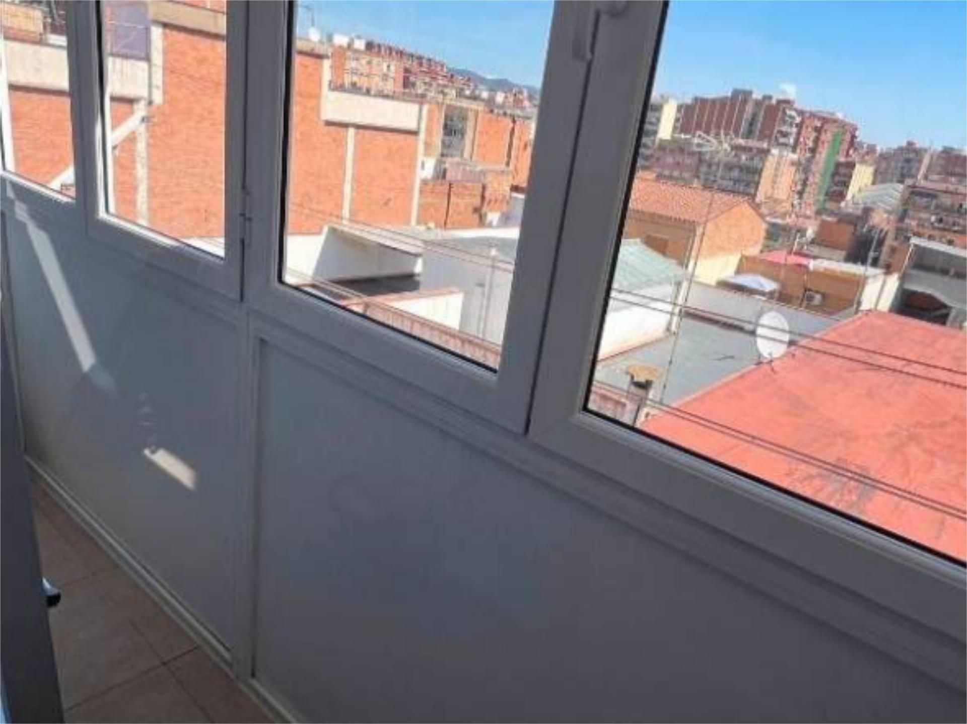 Flat for rent in Carrer de Londres, 10, Llefià Bedroom of Flat for rent in Badalona with Heating, Furnished and Balcony