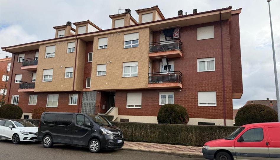 Flat for sale in Avenida Covadonga, 16, Villaquilambre, León - image 1 Photo 1 of Flat for sale in Avenida Covadonga, 16, Villaquilambre, León