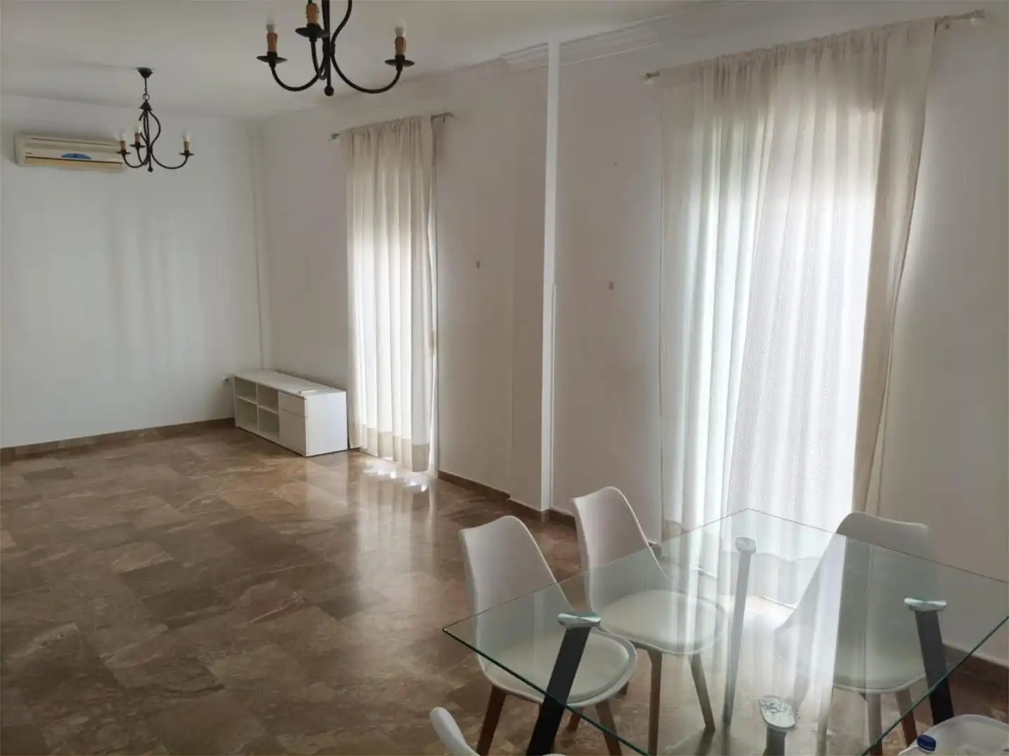 Piso en venta en Avenida de Blas Infante, 72, Posadas Comedor de Piso en venta en Posadas con Aire acondicionado, Calefacción y Terraza