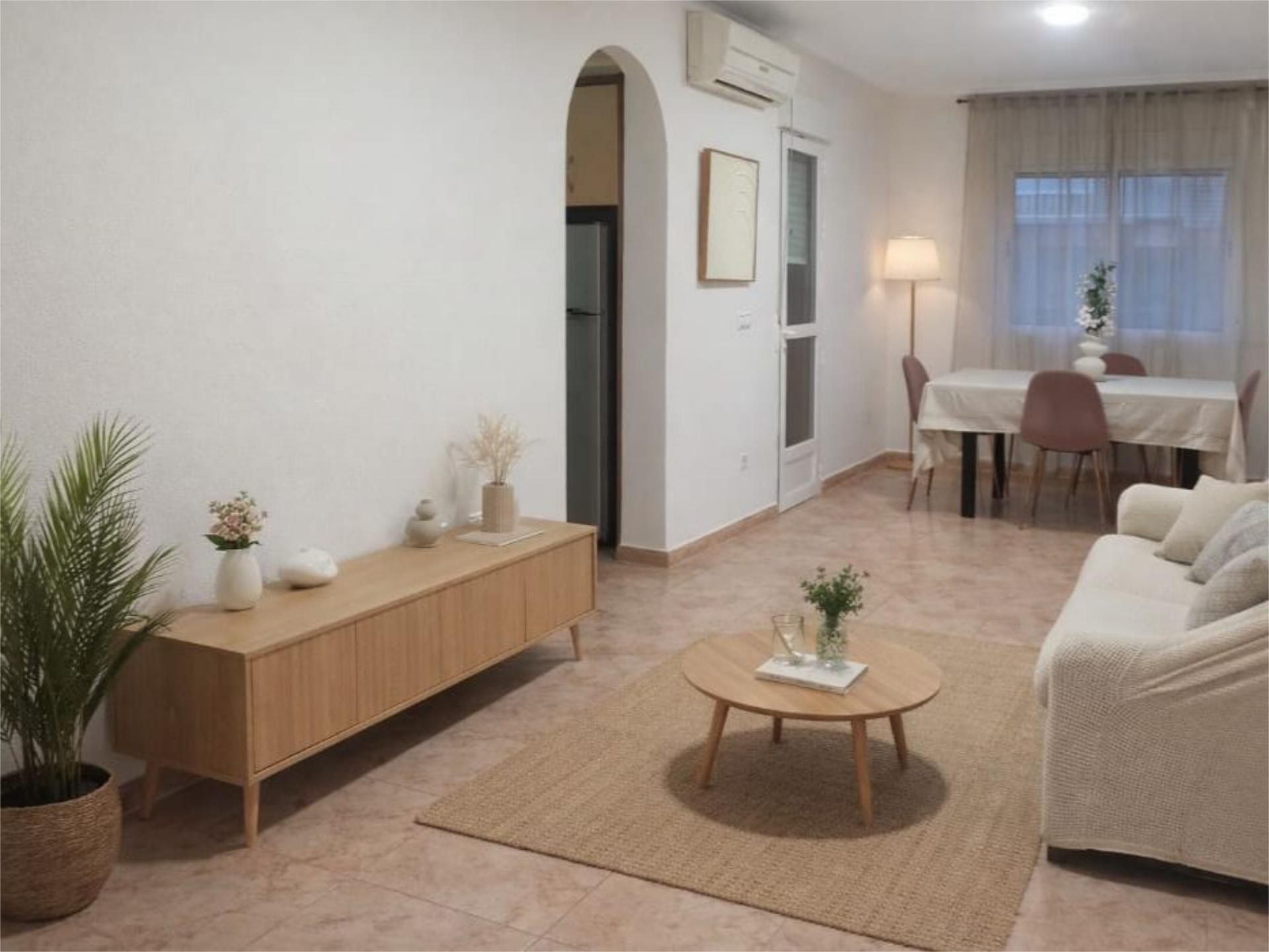 Living room of Flat for rent in Torrevieja  with Air Conditioner, Heating and Private garden