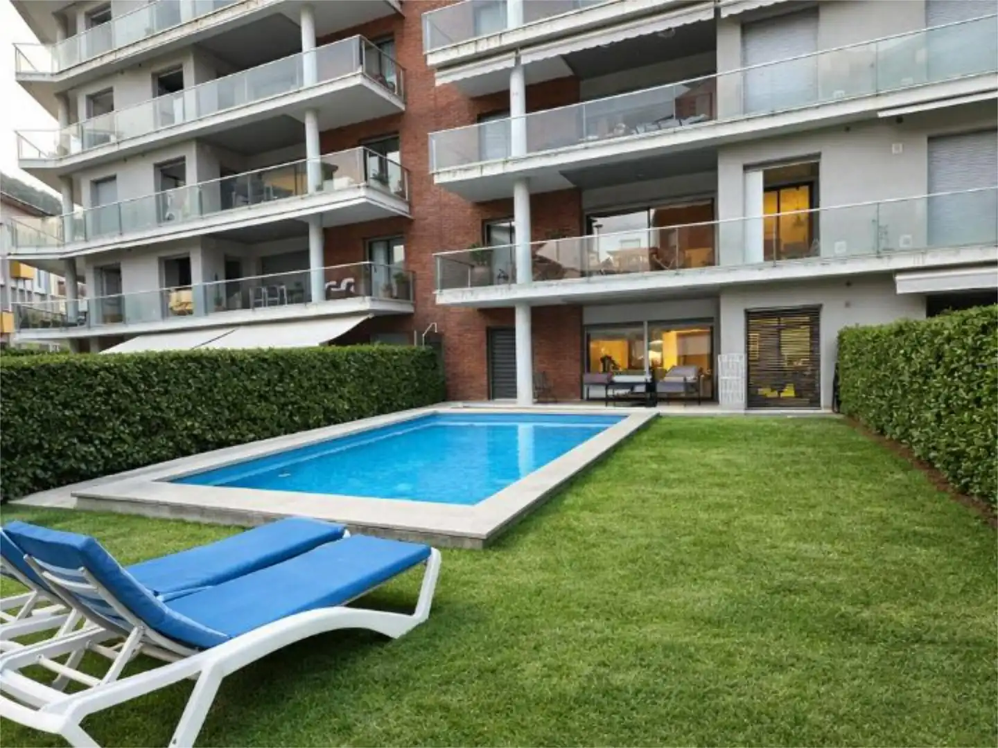 Flat for sale in Carrer Notari Closells, 9, Olot Swimming pool of Flat for sale in Olot with Air Conditioner, Heating and Private garden