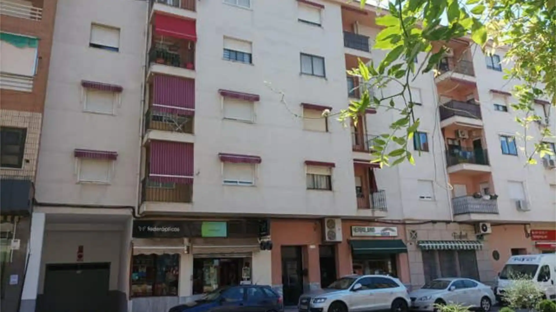 Vista exterior de Garaje de alquiler en Coria