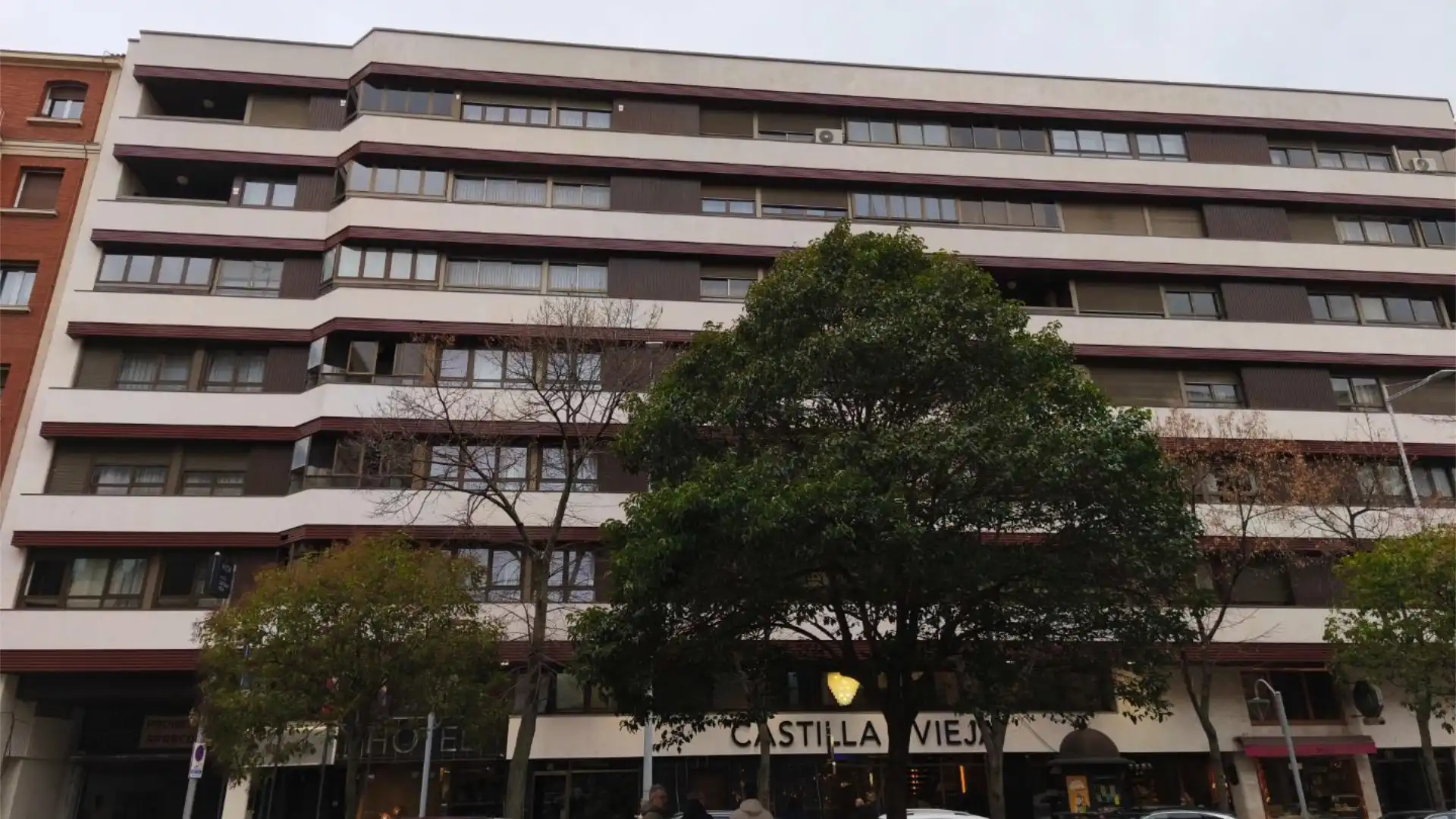 Vista exterior de Piso en venta en Palencia Capital con Aire acondicionado, Parquet y Parking comunitario