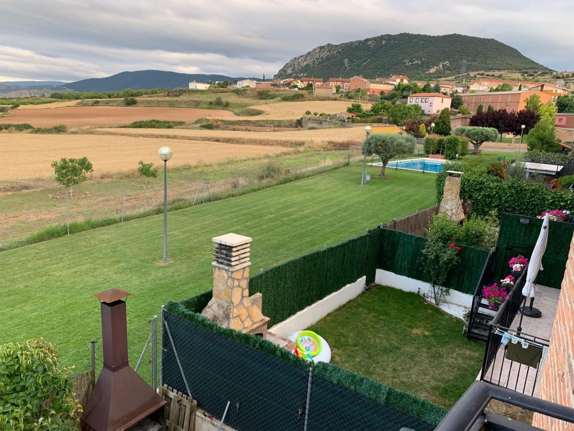 Jardín de Casa adosada en venta en Clavijo con Calefacción, Jardín privado y Terraza