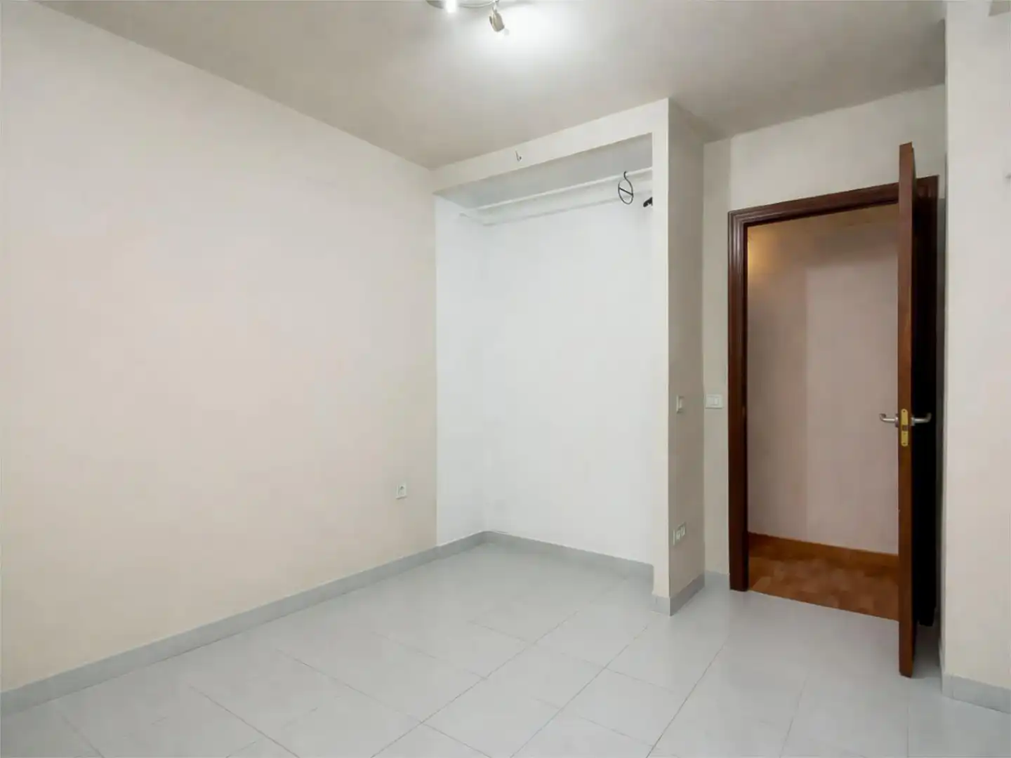 Wohnung zum Verkauf in Plaça de Provençana, 6, Santa Eulàlia Schlafzimmer von Wohnung zum Verkauf in L'Hospitalet de Llobregat mit Balkon