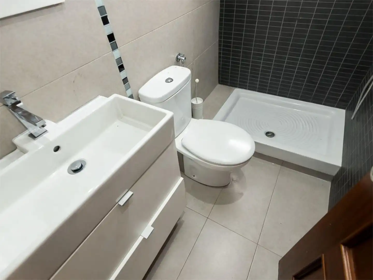 Wohnung zum Verkauf in Plaça de Provençana, 6, Santa Eulàlia Badezimmer von Wohnung zum Verkauf in L'Hospitalet de Llobregat mit Balkon