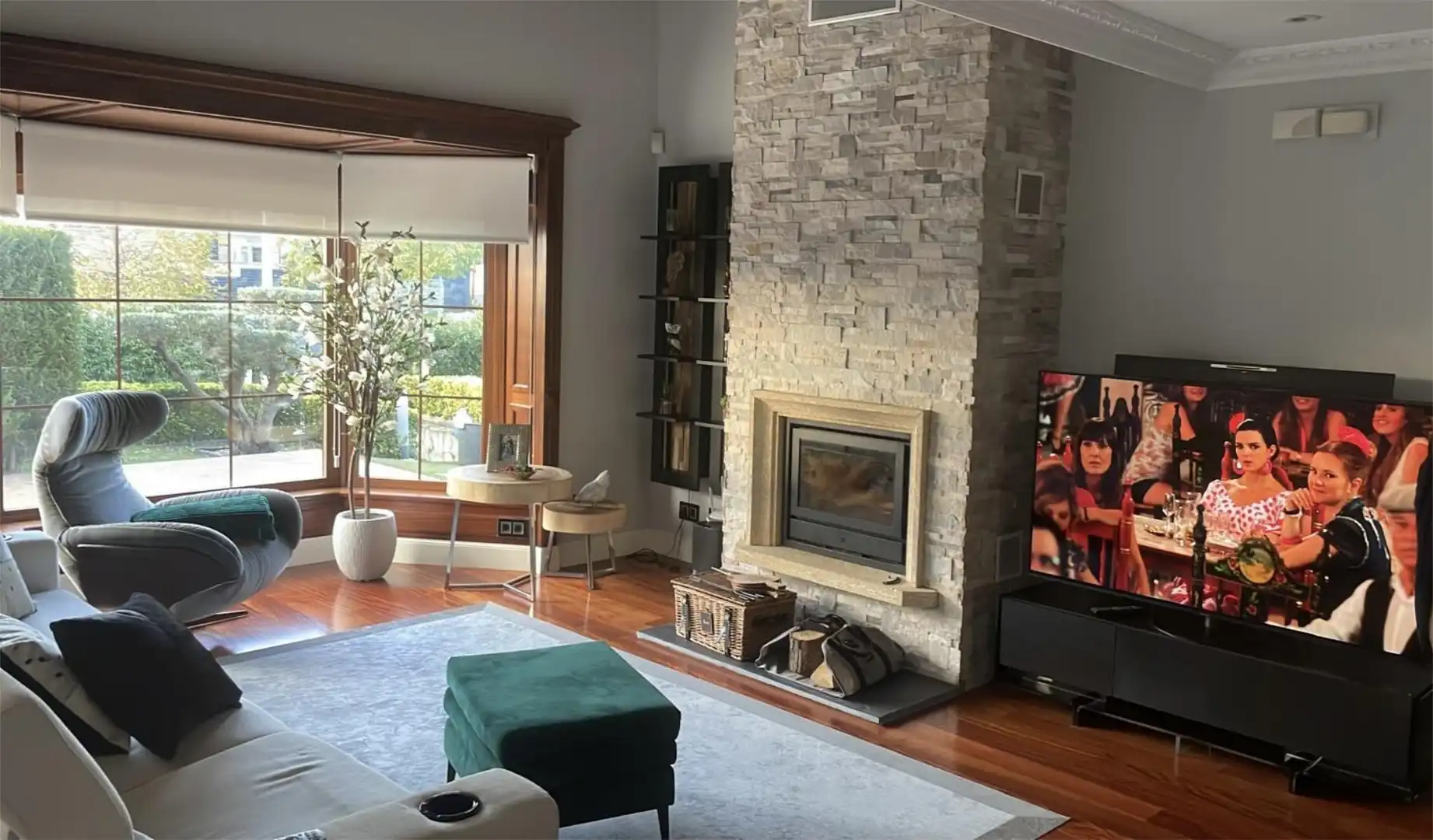 Casa o chalet en venta en Jesus Maria Leizaola Kalea, 23, Berango Sala de estar de Casa o chalet en venta en Berango con Terraza, Piscina y Balcón