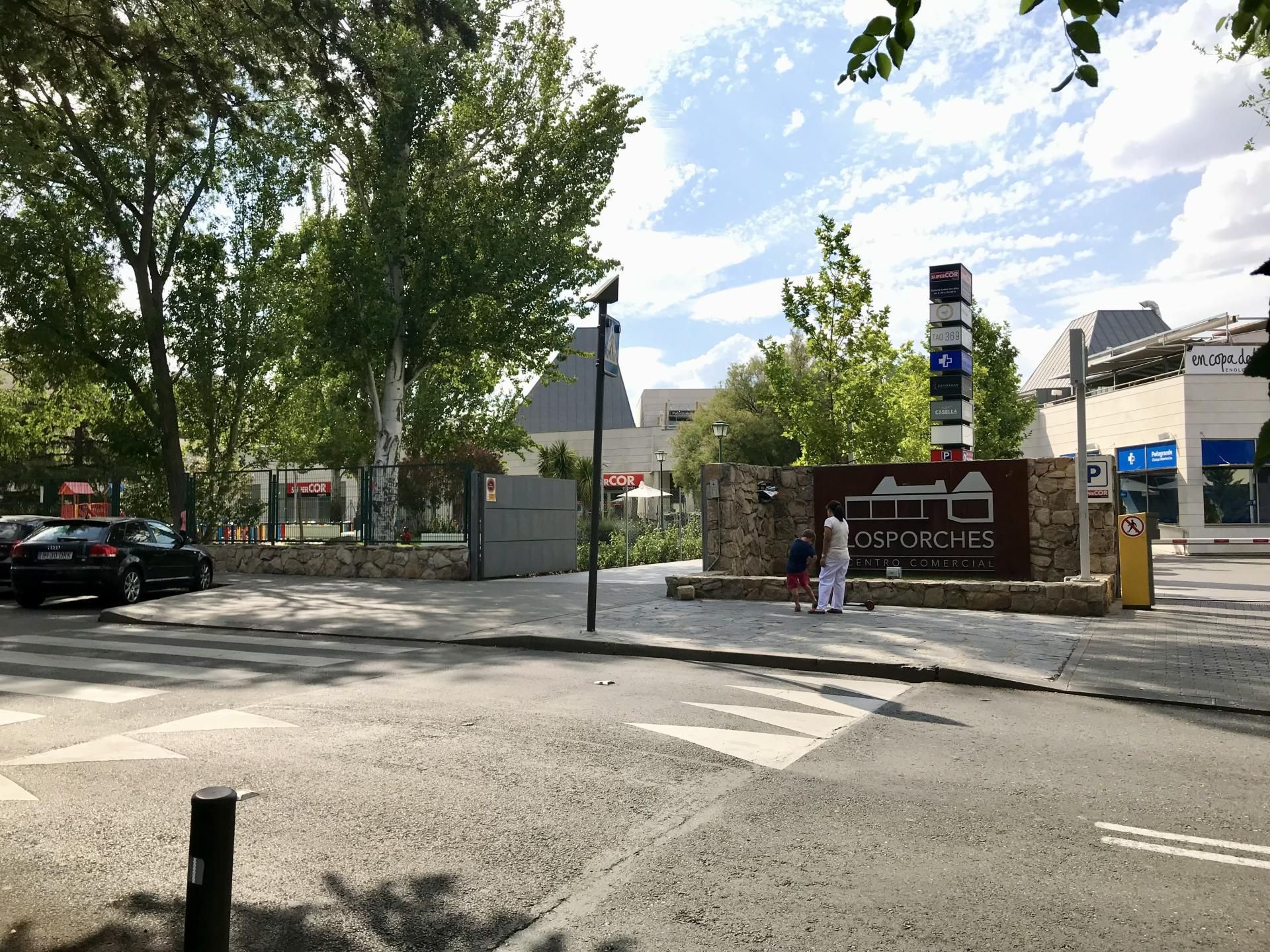 Exterior view of Flat for rent in La Moraleja  with Air Conditioner, Terrace and Swimming Pool