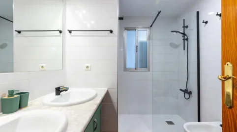 Foto 4 de Habitació a Calle Ramón y Cajal, 19, Barrio Bajo, San Juan de Aznalfarache