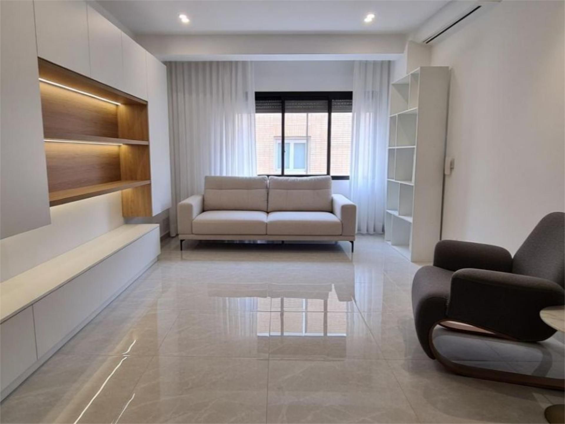 Sala d'estar de Pis en venda en  Murcia Capital amb Balcó