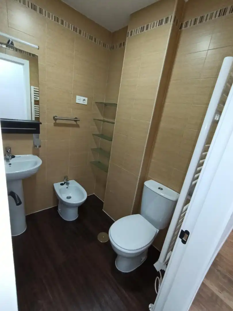 Bathroom of Flat for sale in El Viso de San Juan  with Air Conditioner