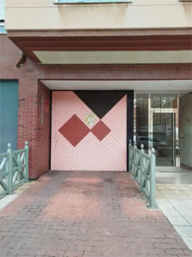 Exterior view of Garage for rent in Palencia Capital