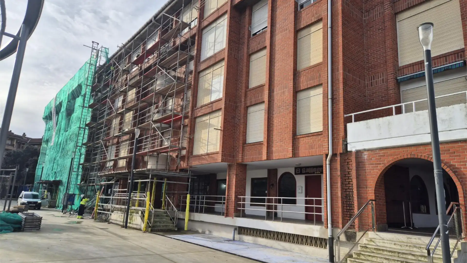 Vista exterior de Pis en venda en Ribamontán al Mar amb Balcó