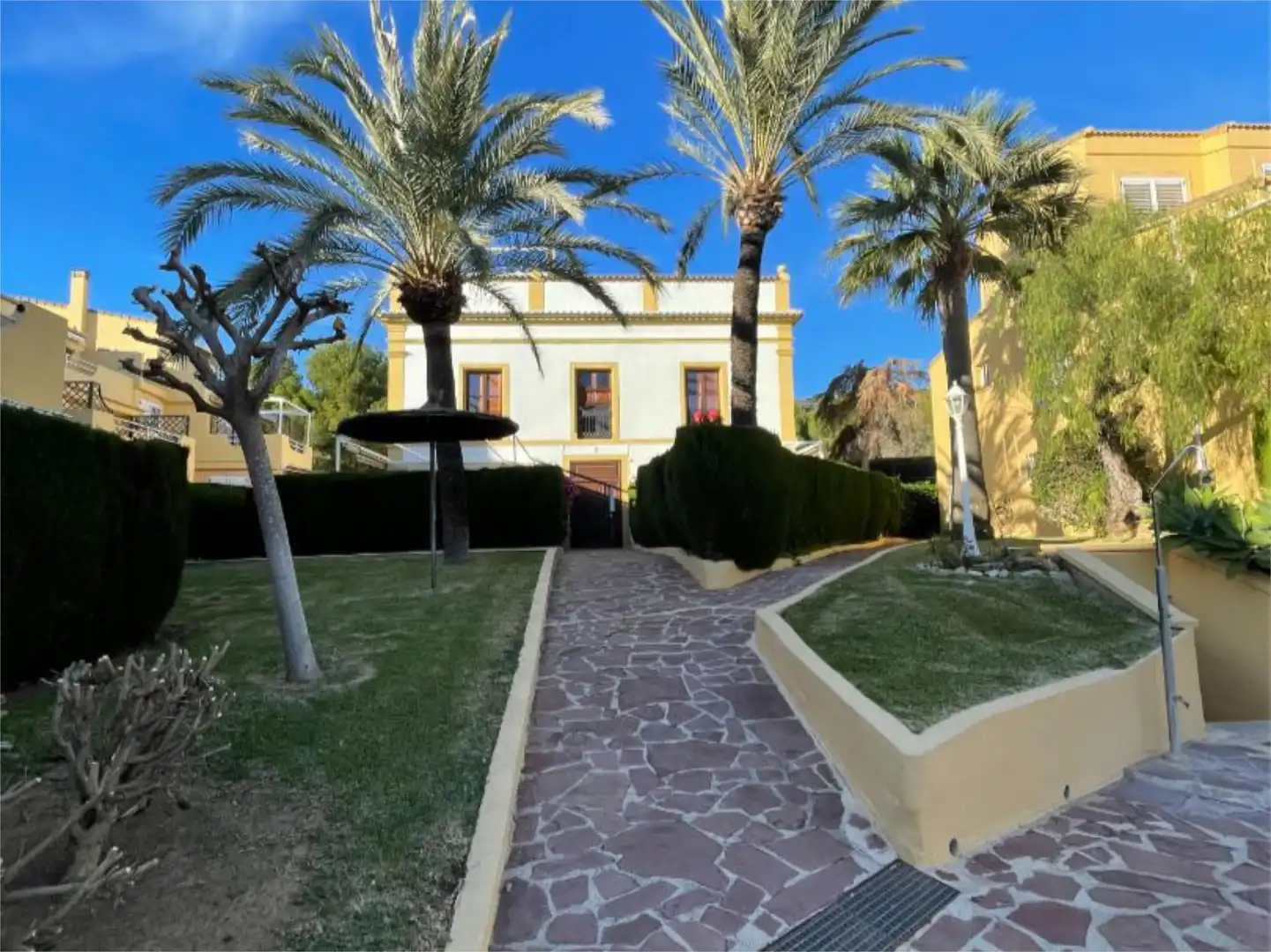 Vista exterior de Apartamento de alquiler en Jávea / Xàbia con Aire acondicionado, Calefacción y Jardín privado