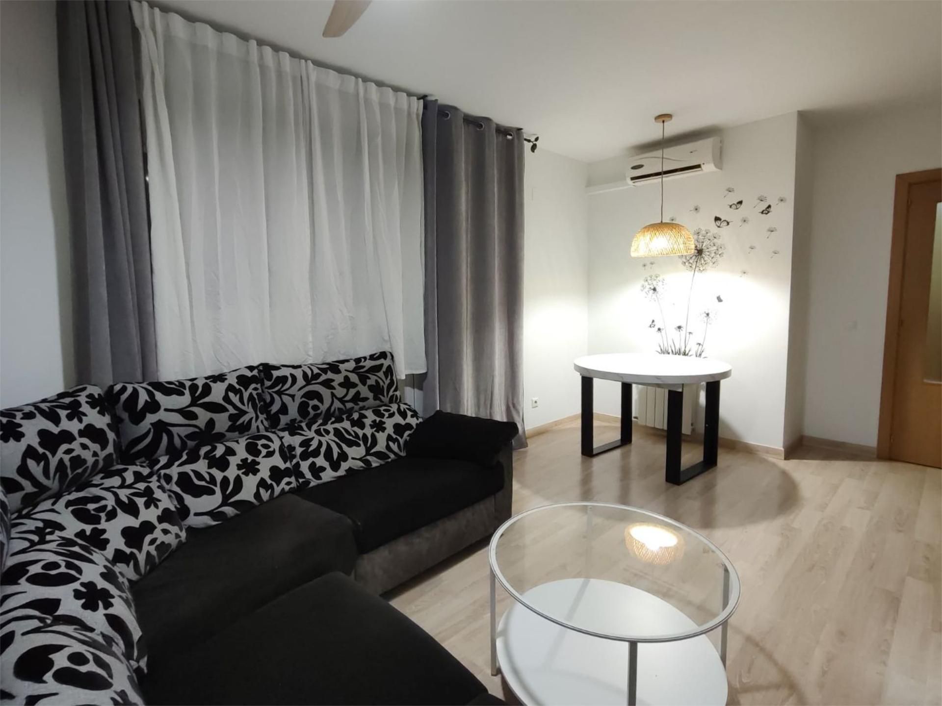 Living room of Flat for rent in Leganés  with Air Conditioner, Heating and Terrace