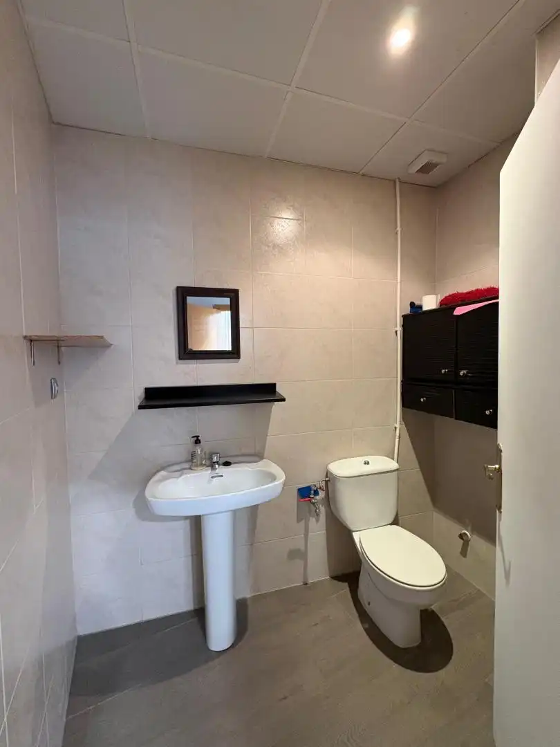 Local en venta en Carrer de Vicente Payà, 6, Campello pueblo Baño de Local en venta en El Campello con Aire acondicionado