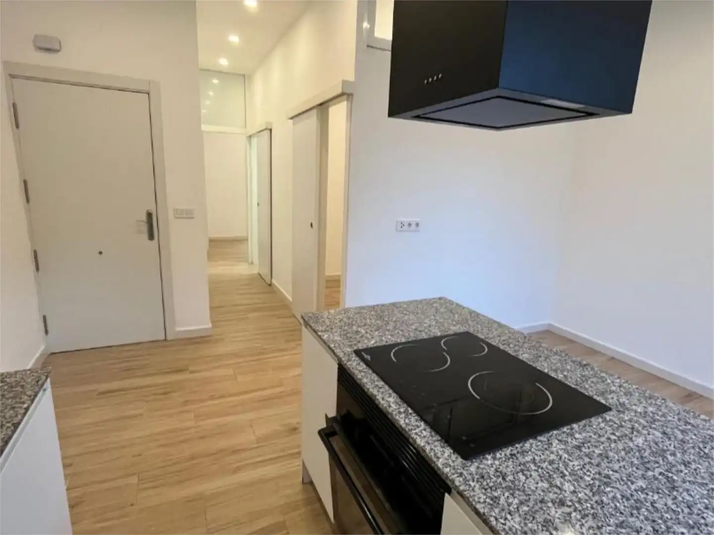 Pis de lloguer a Plaça Ruperto Chapí, 2, Barrio del Centro Cuina de Pis de lloguer en Alicante / Alacant amb Aire condicionat, Calefacció i Parquet