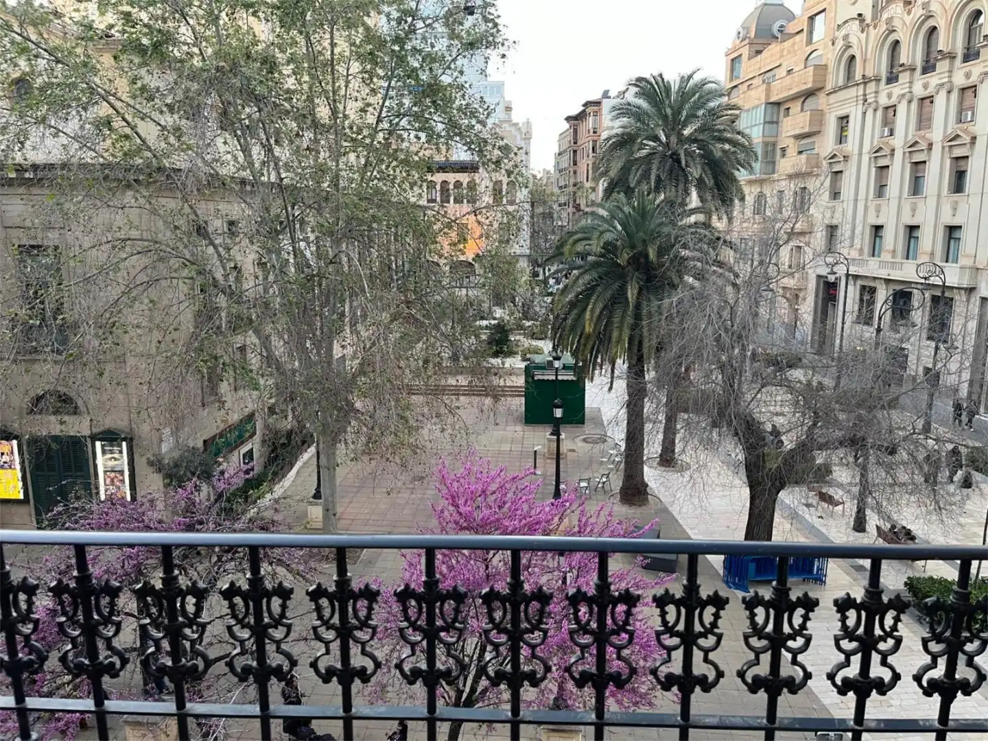 Pis de lloguer a Plaça Ruperto Chapí, 2, Barrio del Centro Vista exterior de Pis de lloguer en Alicante / Alacant amb Aire condicionat, Calefacció i Parquet