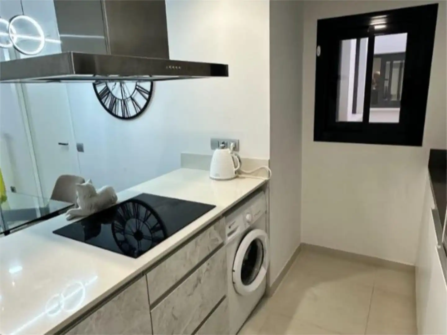 Flat for sale in Calle Maestro Francisco Casanovas, 51, Avenida Habaneras - Curva de Palangre Kitchen of Flat for sale in Torrevieja with Air Conditioner, Swimming Pool and Balcony