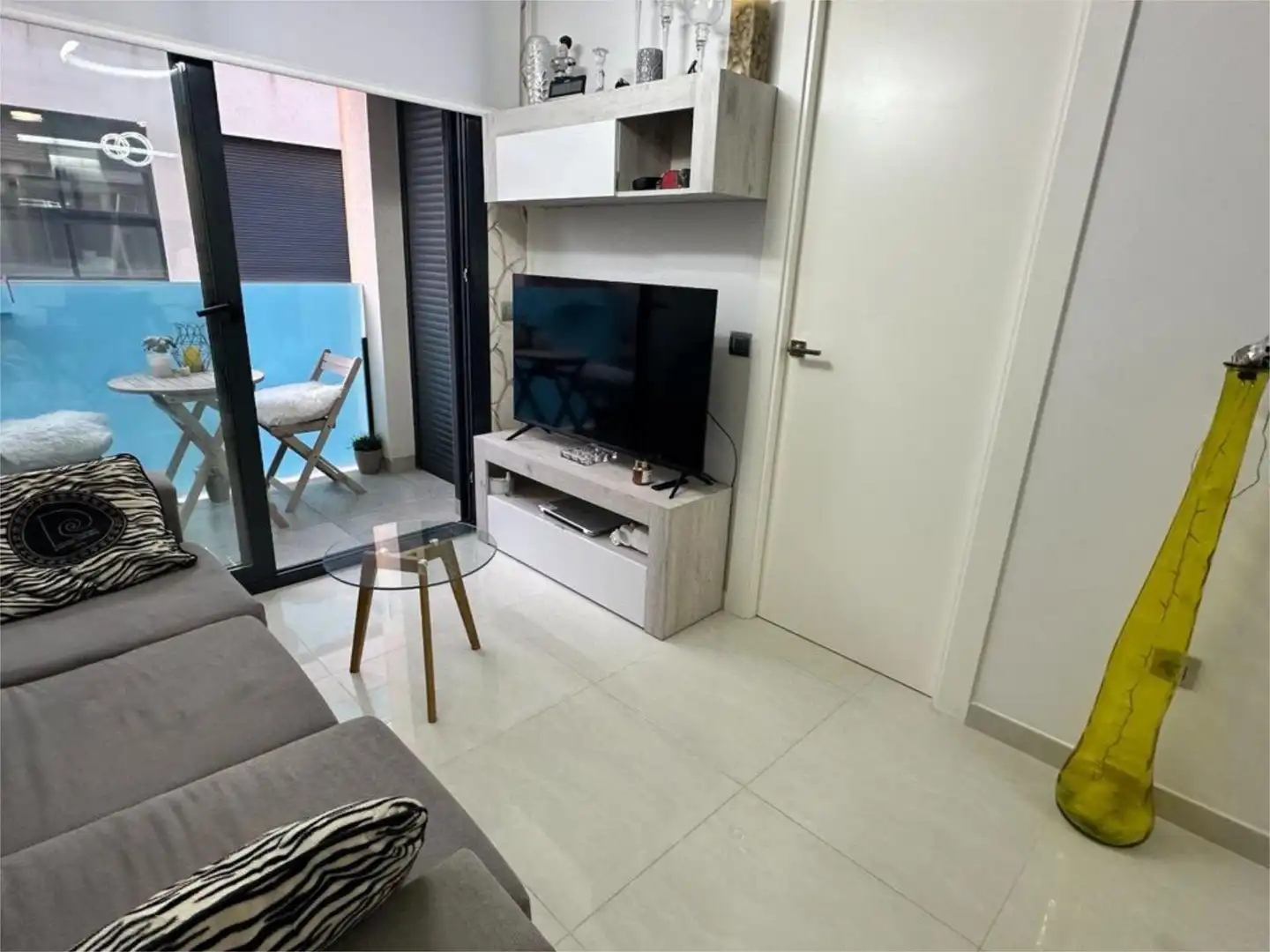 Flat for sale in Calle Maestro Francisco Casanovas, 51, Avenida Habaneras - Curva de Palangre Living room of Flat for sale in Torrevieja with Air Conditioner, Swimming Pool and Balcony