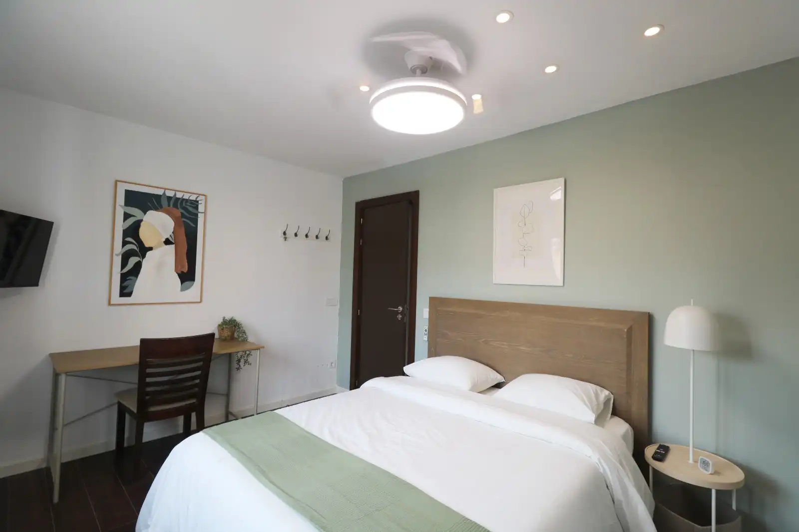 Room in Carrer F, 11, Binissalem
