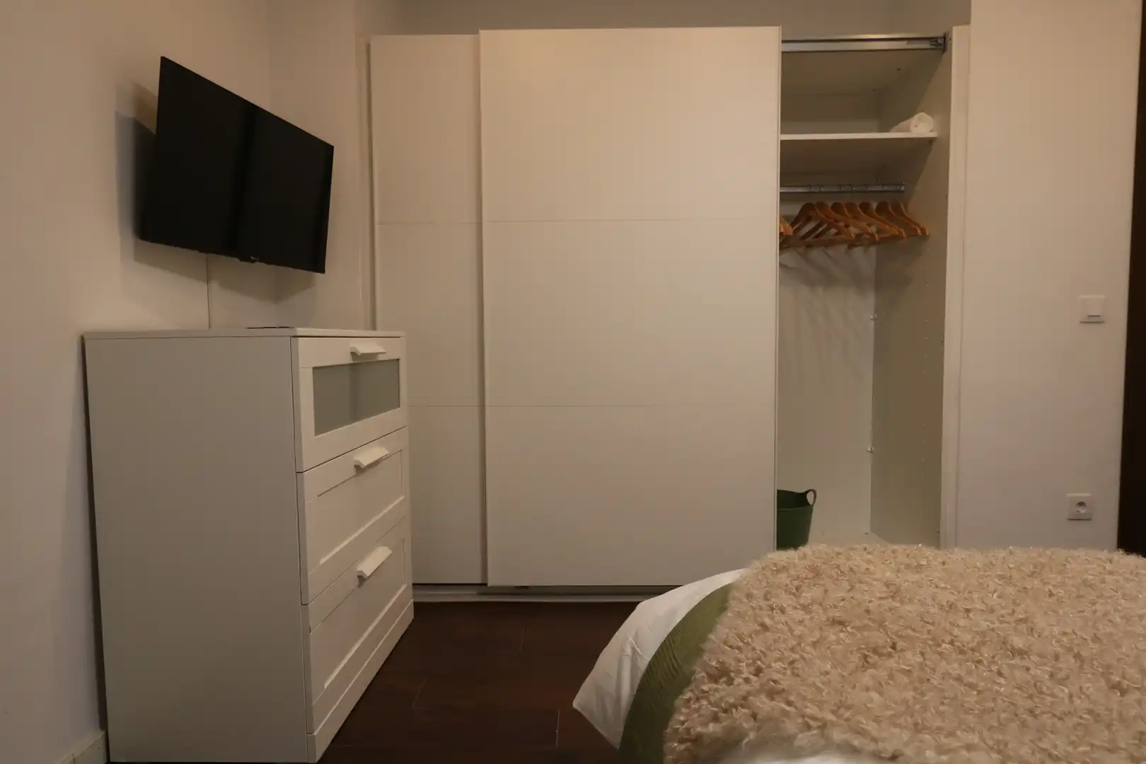 Room in Carrer F, 11, Binissalem
