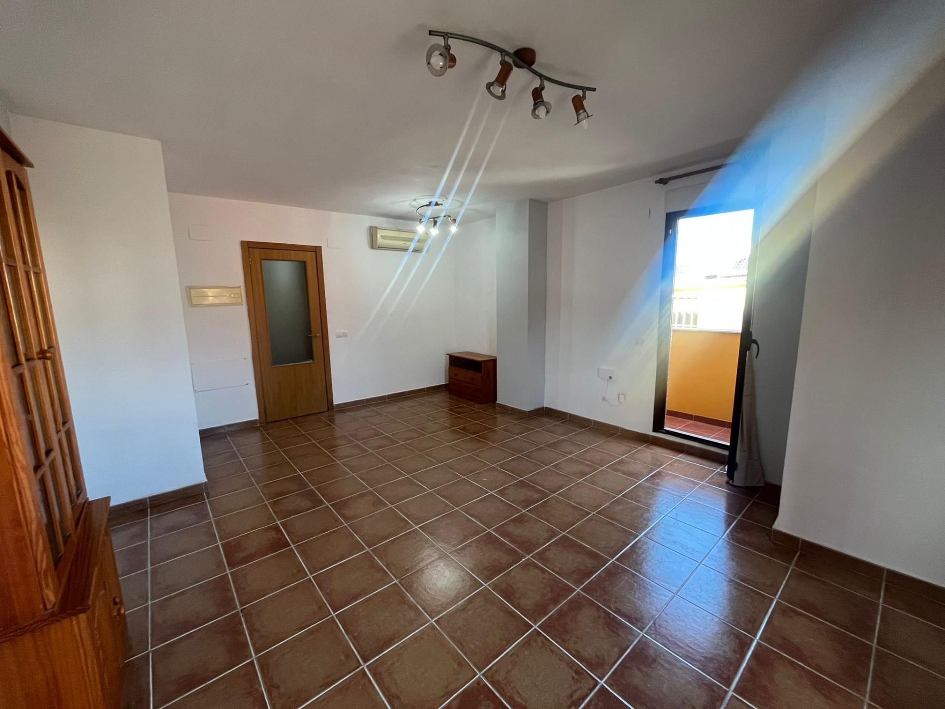 Living room of Flat for sale in Almazora / Almassora  with Air Conditioner, Terrace and Balcony