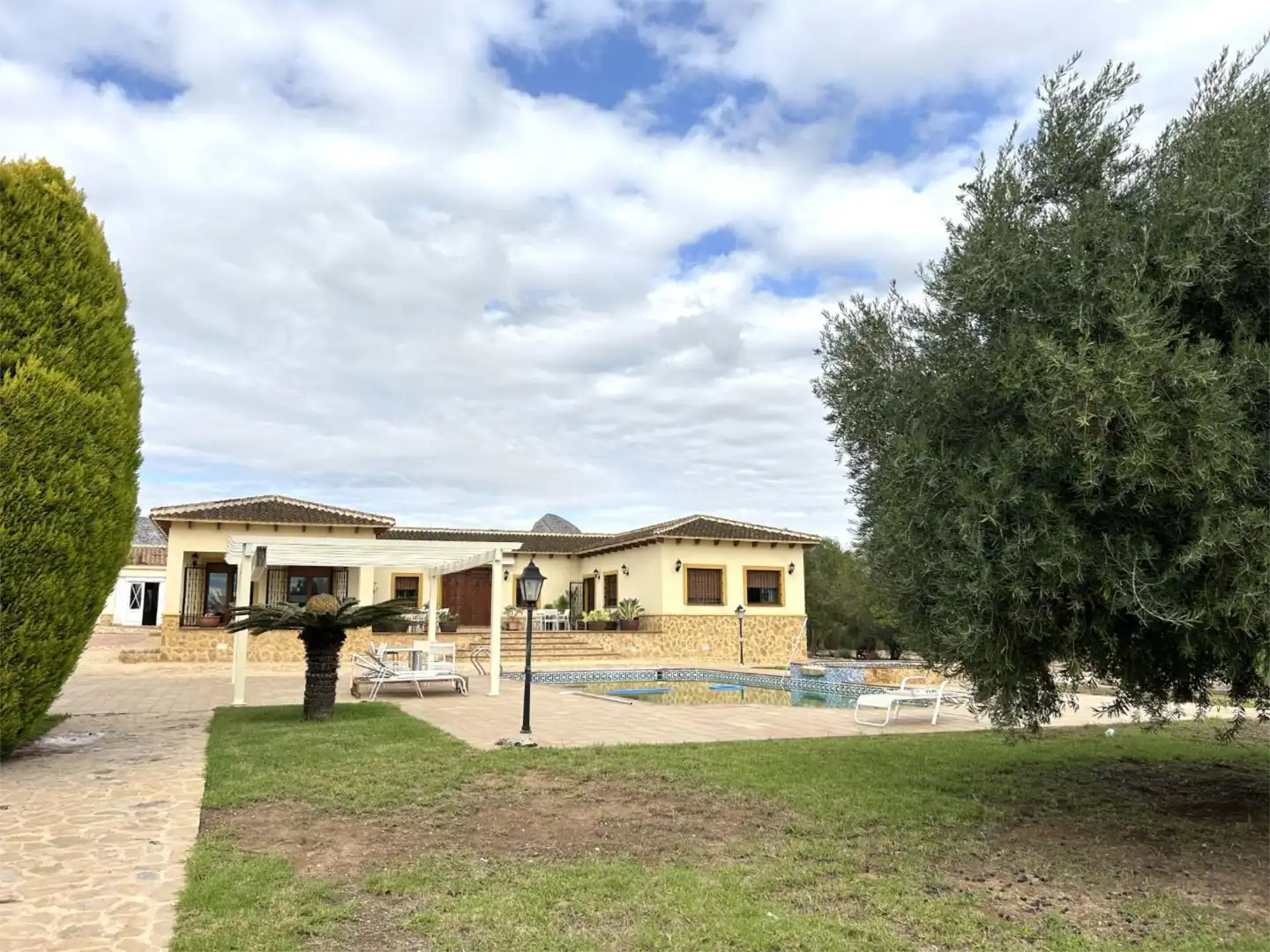 Jardín de Finca rústica en venta en Orihuela con Terraza y Piscina