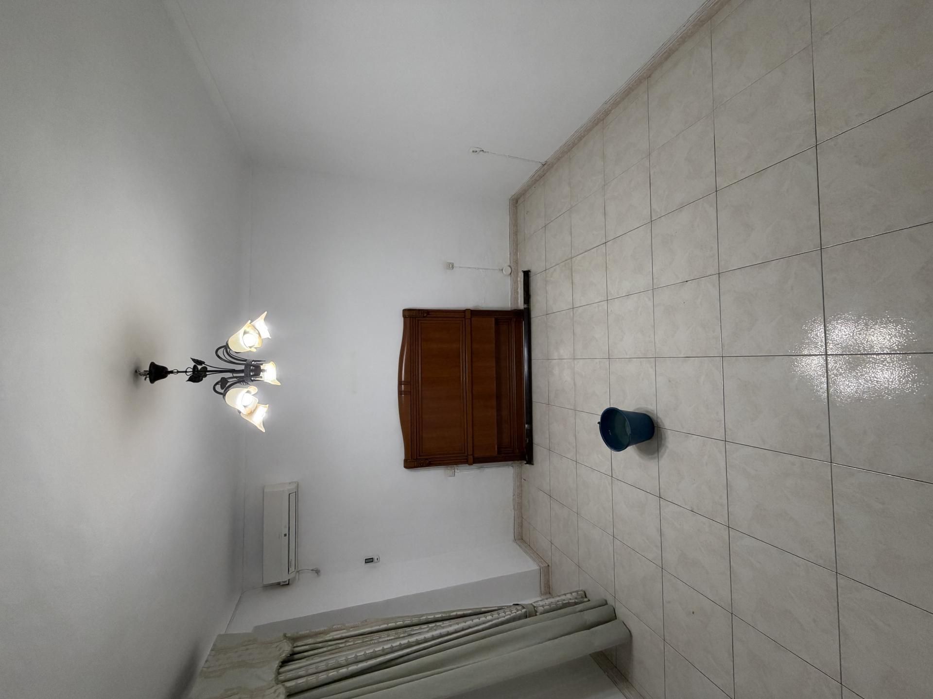 Schlafzimmer von Einfamilien-Reihenhaus zum Verkauf in Monturque mit Klimaanlage, Privatgarten und Terrasse