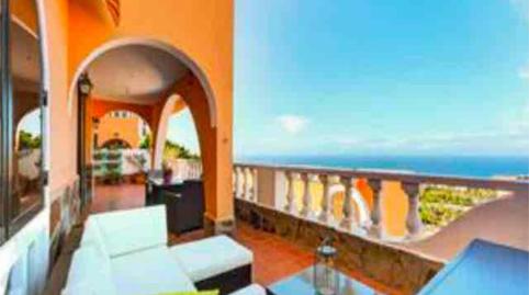 Foto 2 von Einfamilien-Reihenhaus zum Verkauf in San Eugenio Alto, Adeje