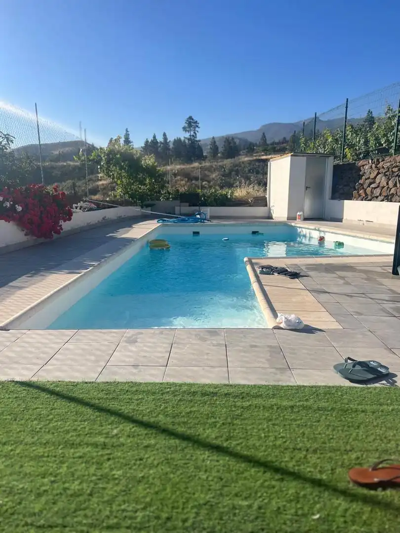 Finca rústica en venta en Carretera del Hoyo, 5, Vilaflor de Chasna Piscina de Finca rústica en venta en Vilaflor de Chasna con Aire acondicionado, Calefacción y Jardín privado