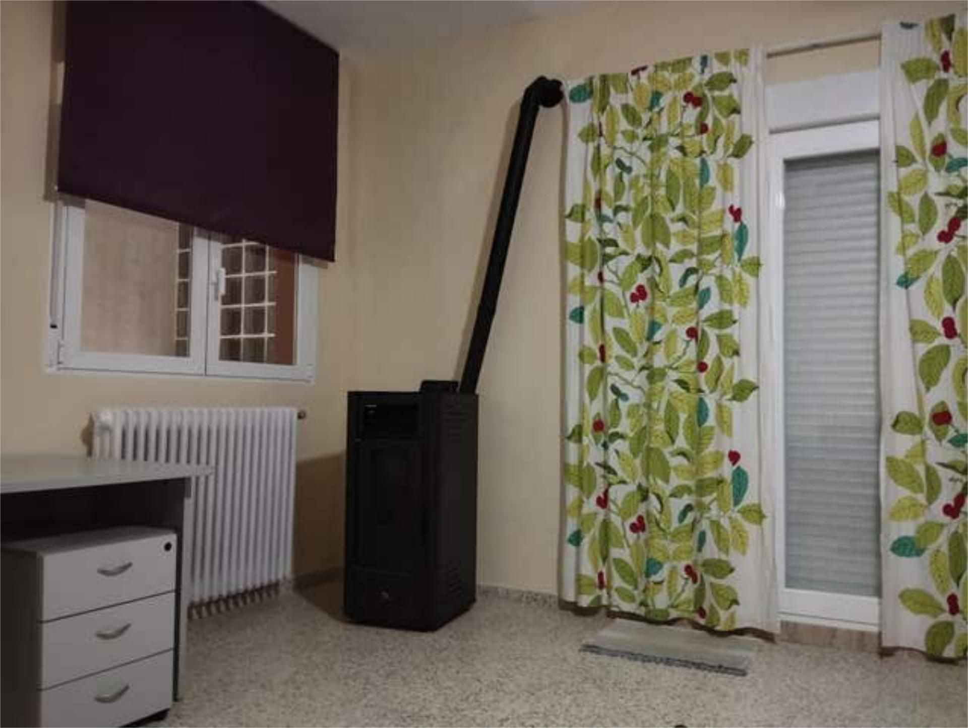 Schlafzimmer von Wohnung zur Miete in Nívar mit Privatgarten, Terrasse und Möbliert