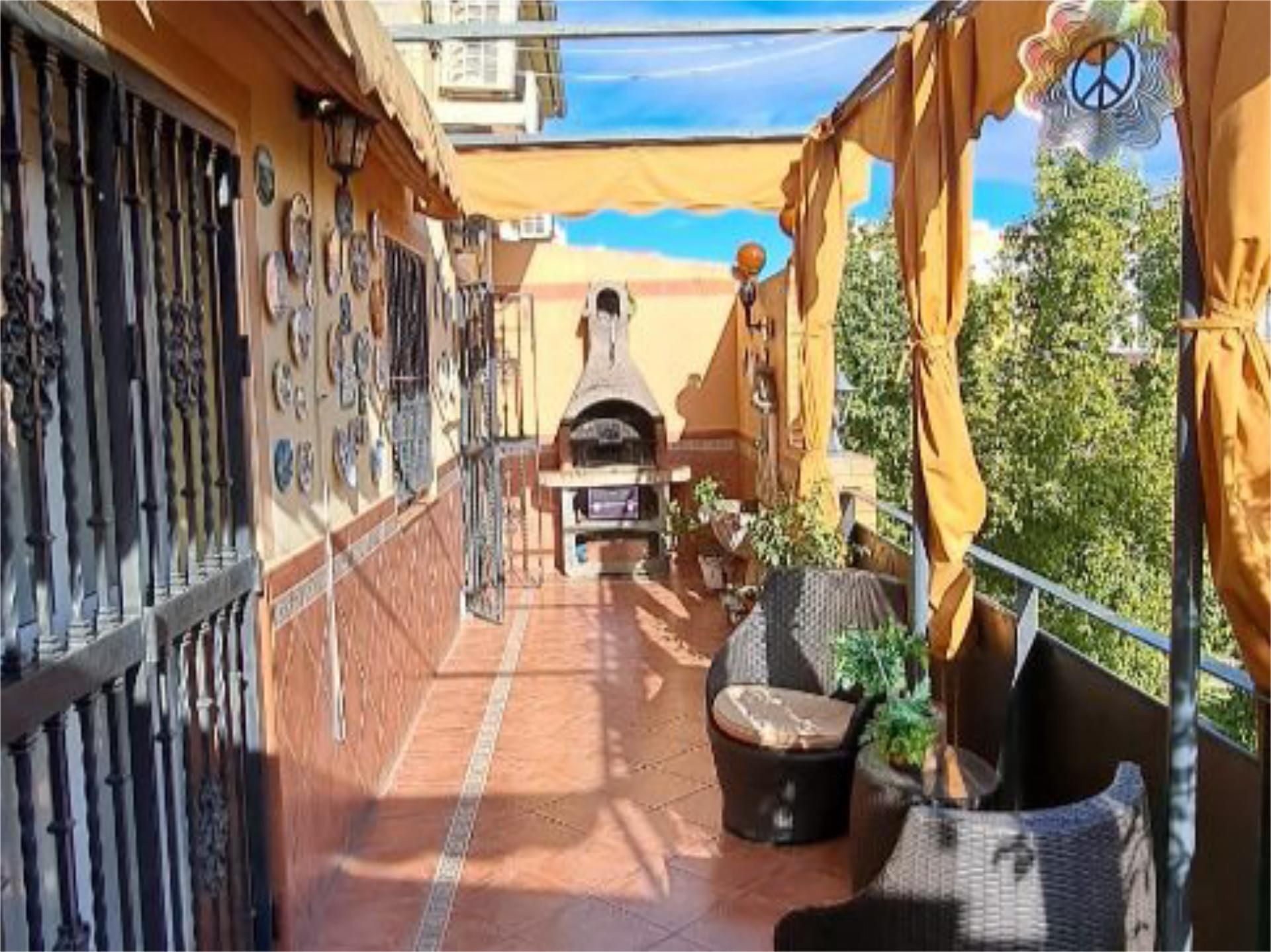 Terraza de Piso en venta en  Sevilla Capital con Aire acondicionado, Terraza y Piscina