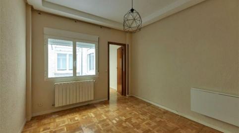 Photo 2 of Flat for rent in Calle de Sancho Dávila, 38, Fuente del Berro,  Madrid Capital
