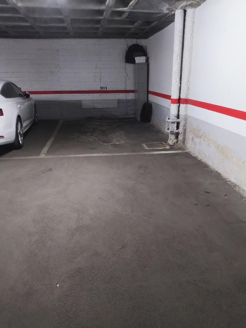 Parking of Garage for rent in  Madrid Capital