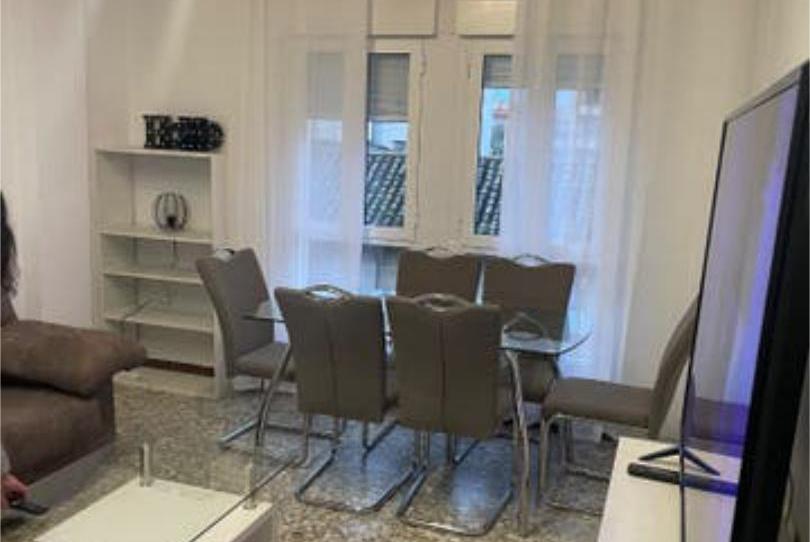 Piso de alquiler en Úbeda, Jaén - imagen 1 Foto 1 de Piso de alquiler en Úbeda, Jaén