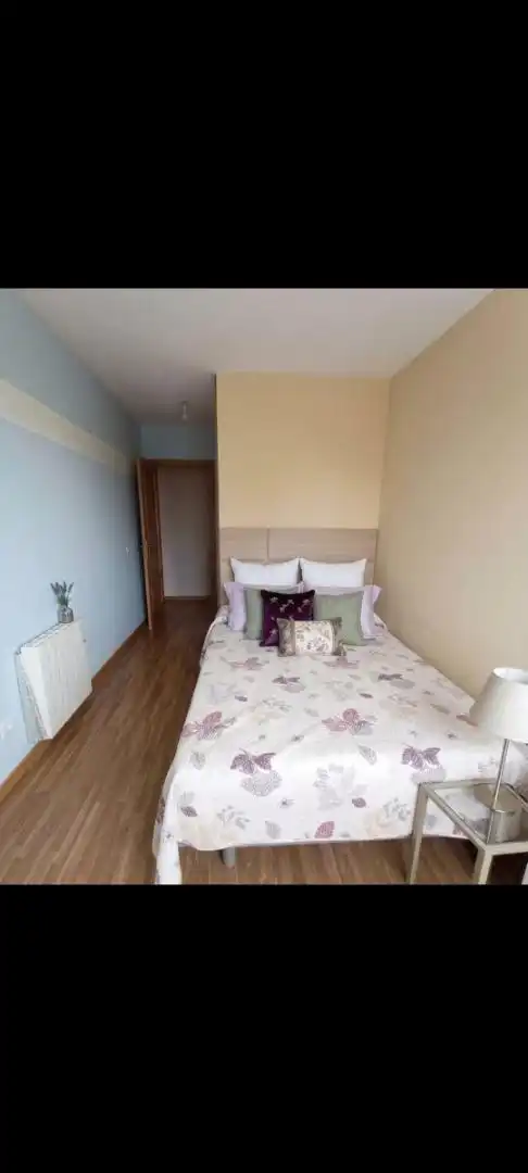 Room in Calle Comuneros, 11, Puerta de Murcia - Colegios Bedroom of Flat for share in Ocaña with Heating, Parquet flooring and Terrace