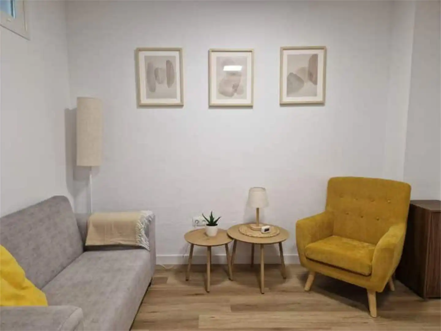Sala de estar de Oficina de alquiler en Málaga con Aire acondicionado