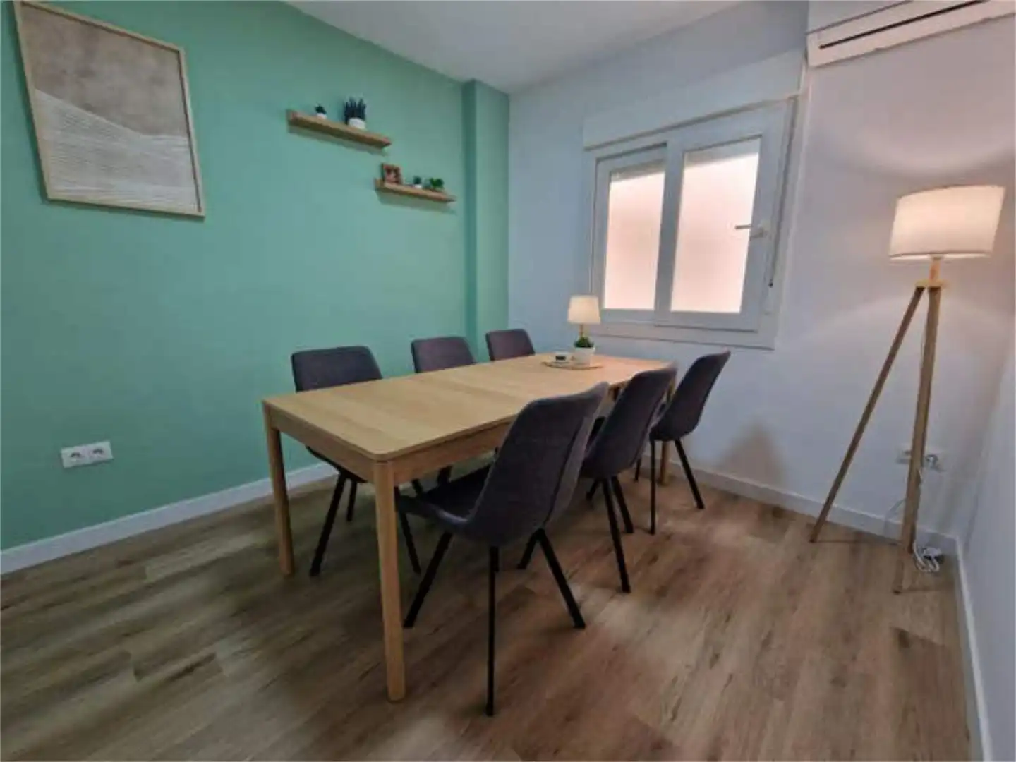 Comedor de Oficina de alquiler en Málaga con Aire acondicionado