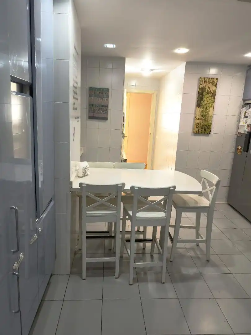 Flat for sale in Calle de la Costa Brava, 45, Mirasierra Kitchen of Flat for sale in Madrid with Air Conditioner, Private garden and Terrace