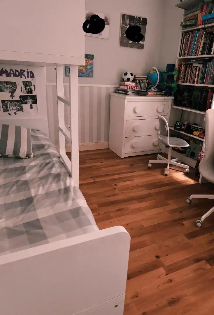 Flat for sale in Calle de la Costa Brava, 45, Mirasierra Bedroom of Flat for sale in Madrid with Air Conditioner, Private garden and Terrace