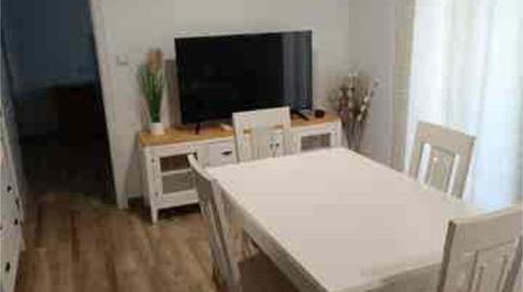 Foto 2 von Wohnung zur Miete in Lora del Río, Sevilla