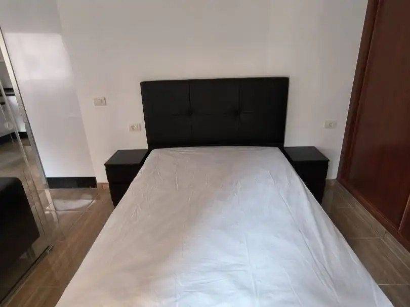 Pis de lloguer a Calle Juan Pablo II, 34, Duggi - Rambla - Los Hoteles Dormitori de Pis de lloguer en Santa Cruz de Tenerife amb Moblat i Videoporter