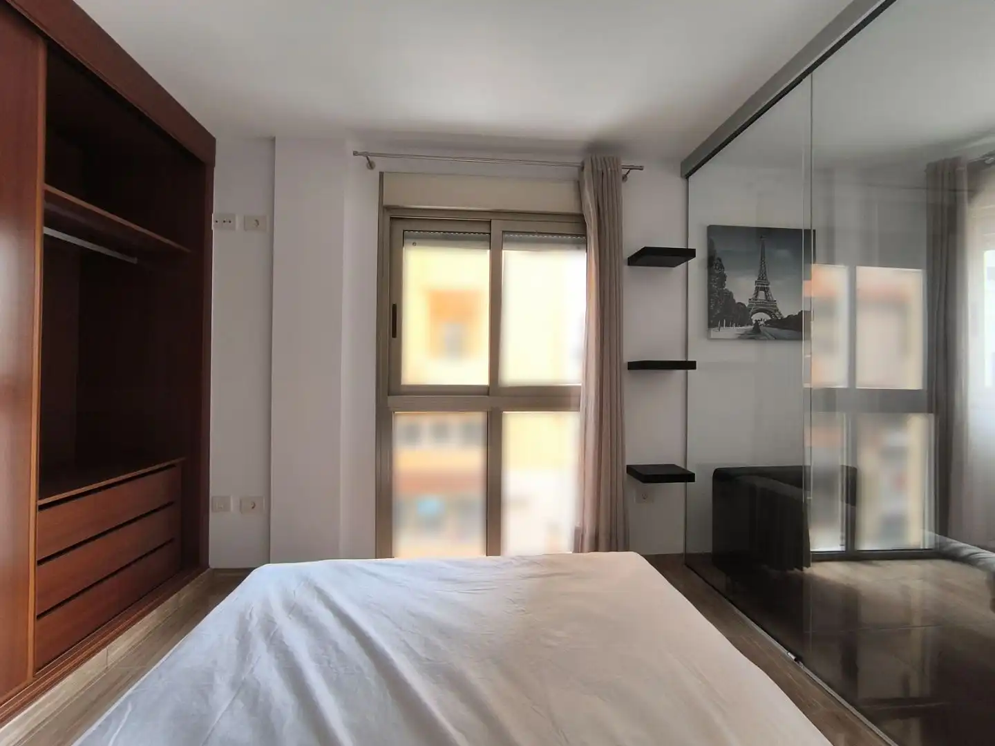 Pis de lloguer a Calle Juan Pablo II, 34, Duggi - Rambla - Los Hoteles Dormitori de Pis de lloguer en Santa Cruz de Tenerife amb Moblat i Videoporter