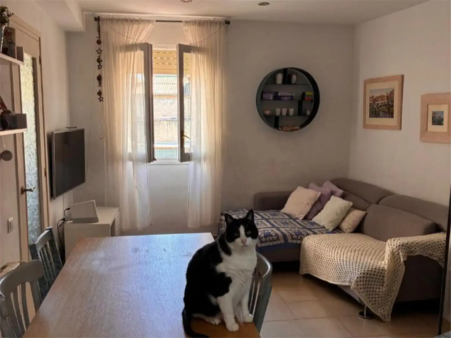 Flat for sale in Carrer de Santa Maria, 27, Barri Antic Living room of Flat for sale in Manresa with Air Conditioner, Terrace and Balcony