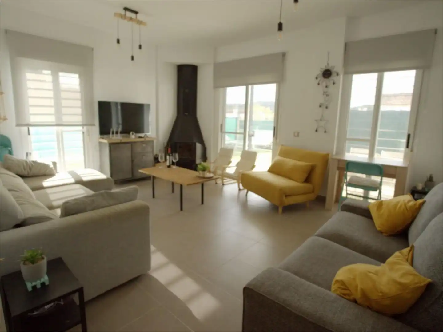 Sala d'estar de Casa o xalet en venda en San Nicolás del Puerto amb Jardí privat, Terrassa i Traster