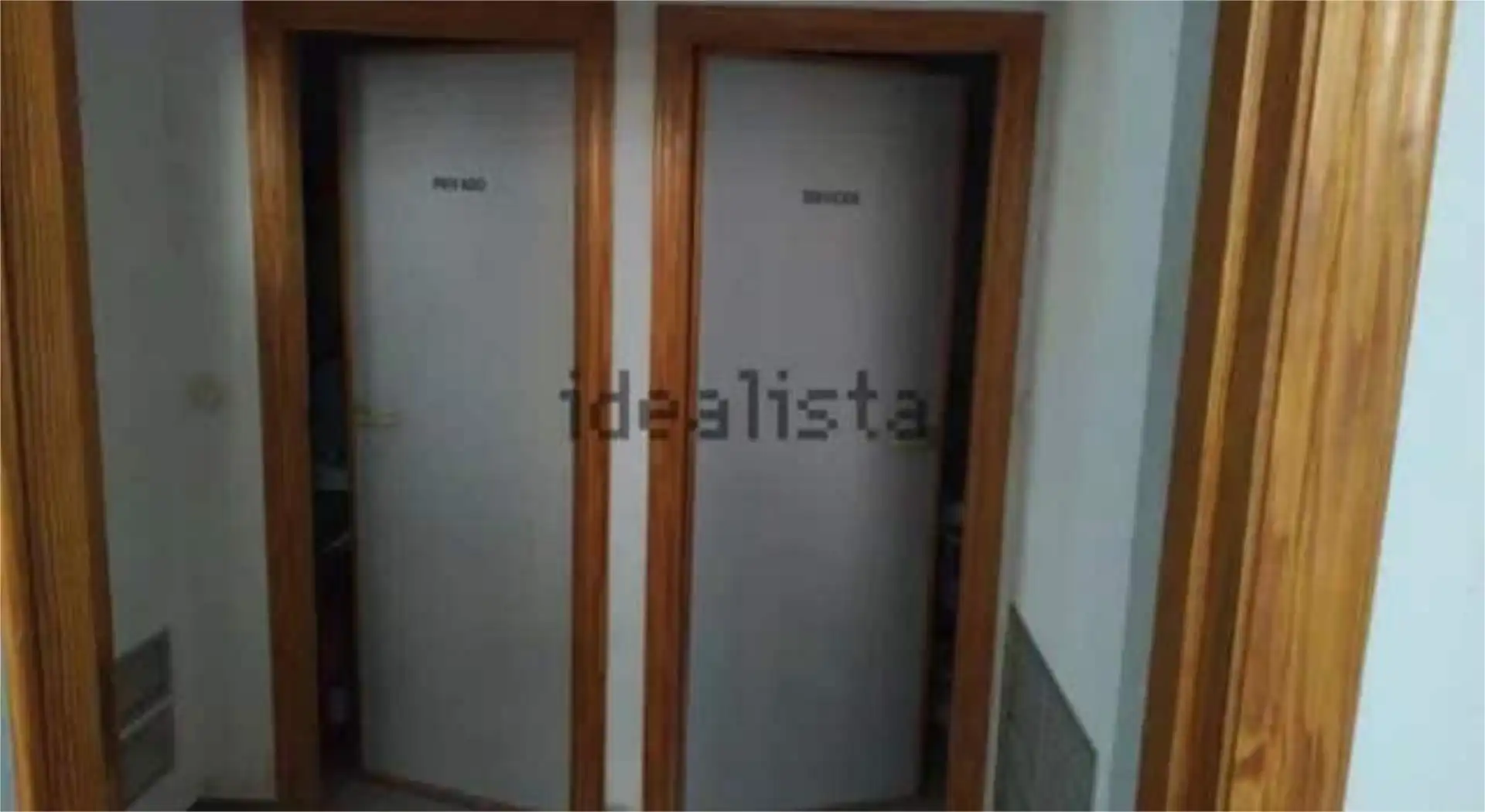 Local de alquiler en Villarrobledo Baño de Local de alquiler en Villarrobledo con Aire acondicionado