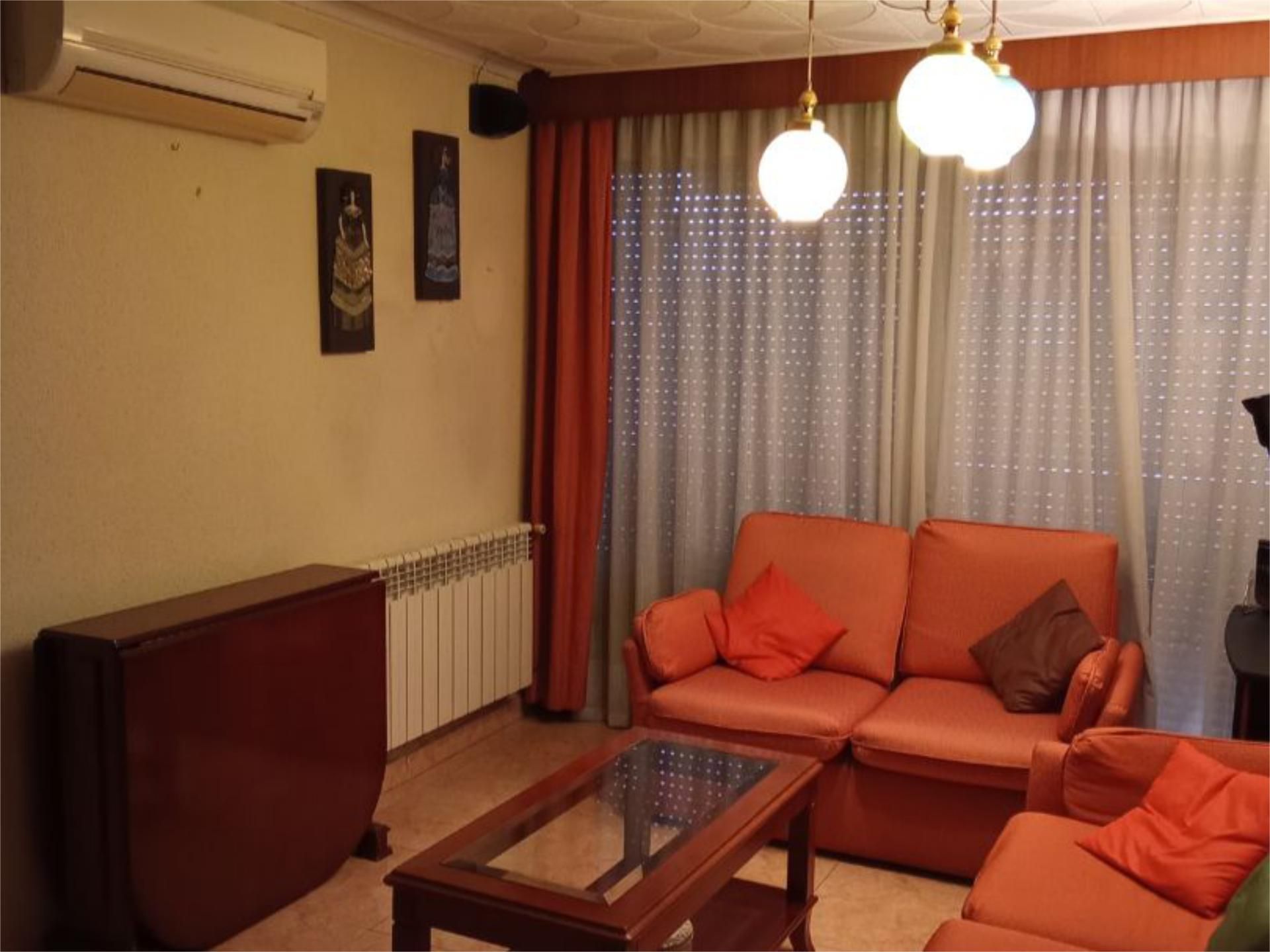 Sala de estar de Piso en venta en  Madrid Capital