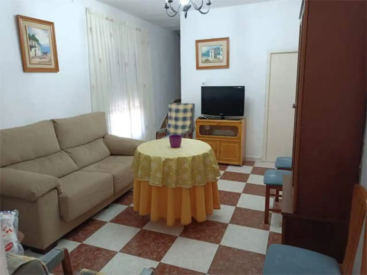 Casa o xalet en venda a Caballero Bonald - San José Obrero - Guadalcacín Sala d'estar de Casa o xalet en venda en Jerez de la Frontera